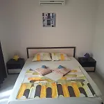 The White 7 Holiday home