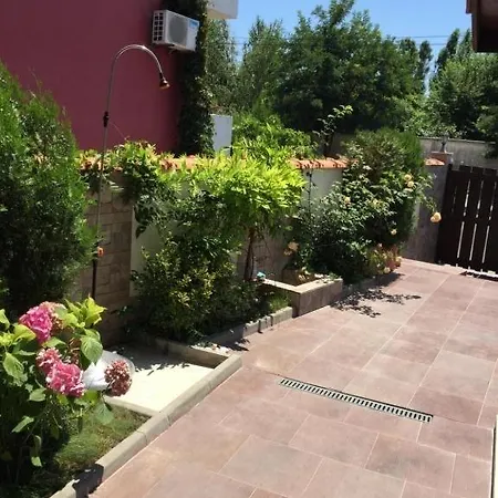 Holiday home The White 7 Nesebar