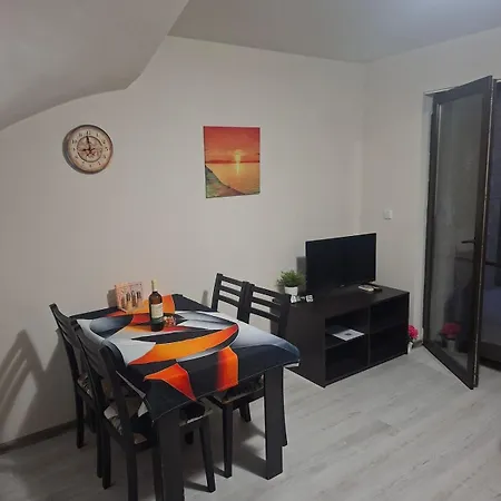 Vakantiehuis The White 7 *