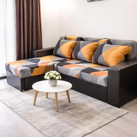 The White 7 * Несебър